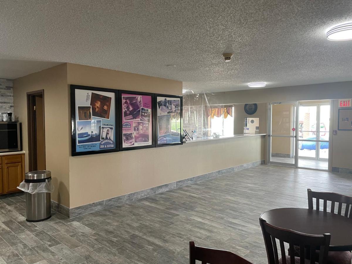 Designer Inn And Suites Toledo Exterior photo